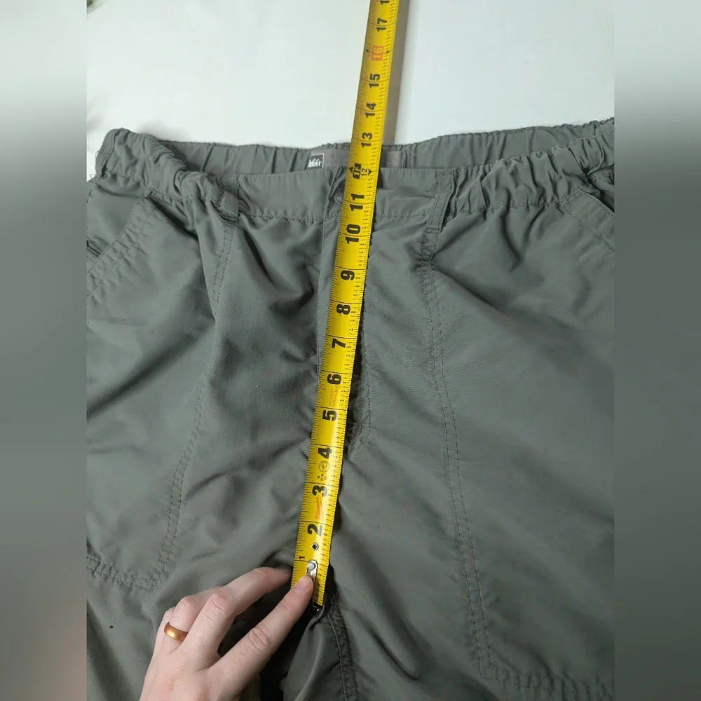REI Convertible Pants Shorts Green Hiking Outdoor Size XL 30L